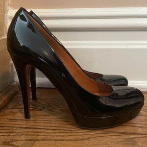 Gucci black patent leather heels